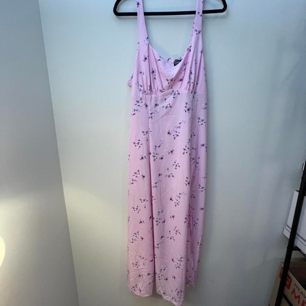 Pink floral maxi dress XL ((16) with adjustable straps, pockets and front slit.